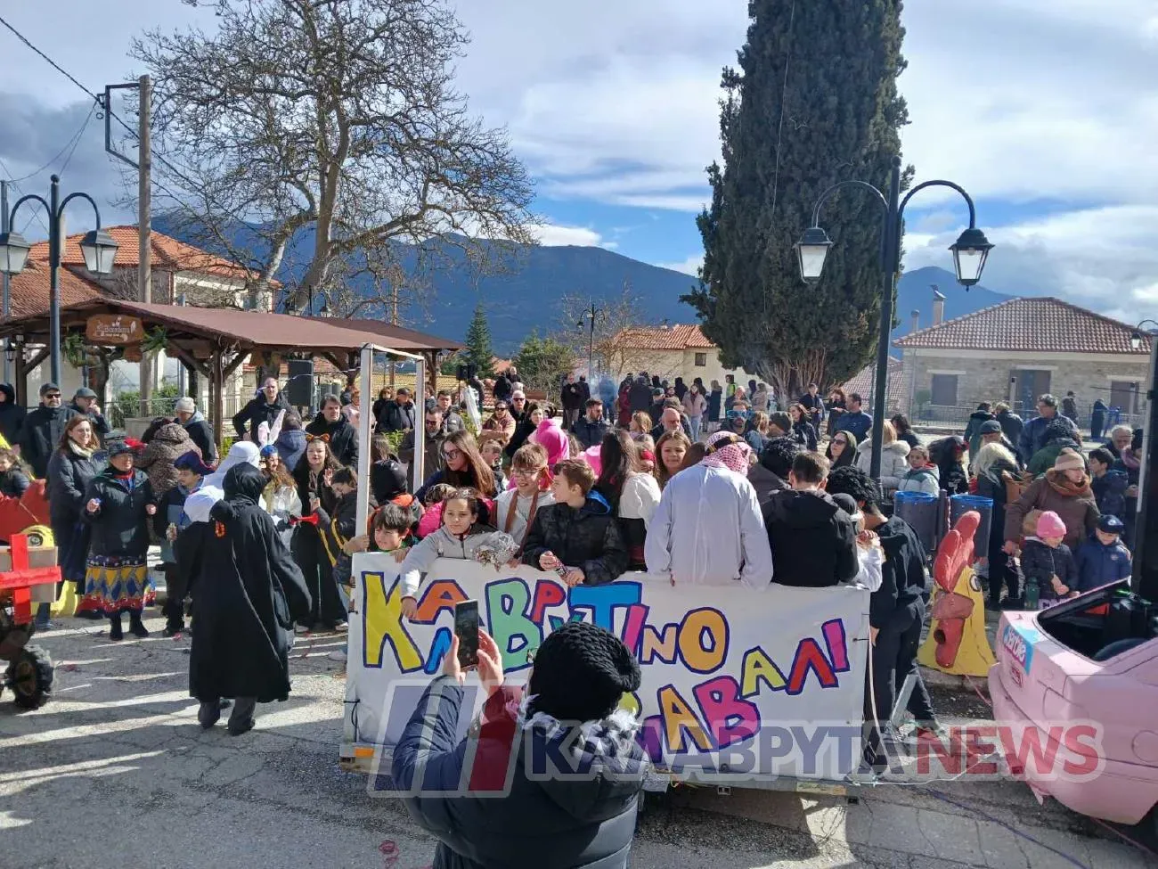 Μικροί και μεγάλοι με πολύ κέφι, στο Σκεπαστό, γιόρτασαν τις Απόκριες ΦΩΤΟ 30 Μικροί και μεγάλοι με πολύ κέφι, στο Σκεπαστό, γιόρτασαν τις Απόκριες ΦΩΤΟ