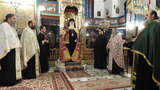 Ο εορτασμός των Τριών Ιεραρχών στο Αίγιο, με Ιερώνυμο ΦΩΤΟ