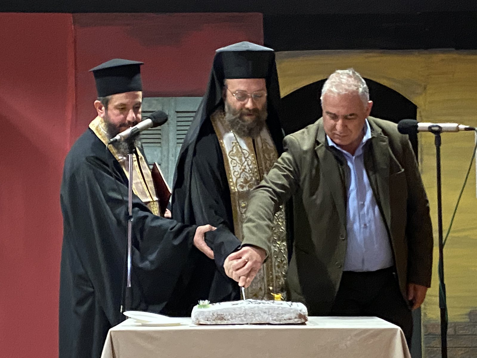 Οι υπάλληλοι του Δήμου Αιγιάλειας με αισιοδοξία για τη νέα χρονιά ΦΩΤΟ 26 Οι υπάλληλοι του Δήμου Αιγιάλειας με αισιοδοξία για τη νέα χρονιά ΦΩΤΟ