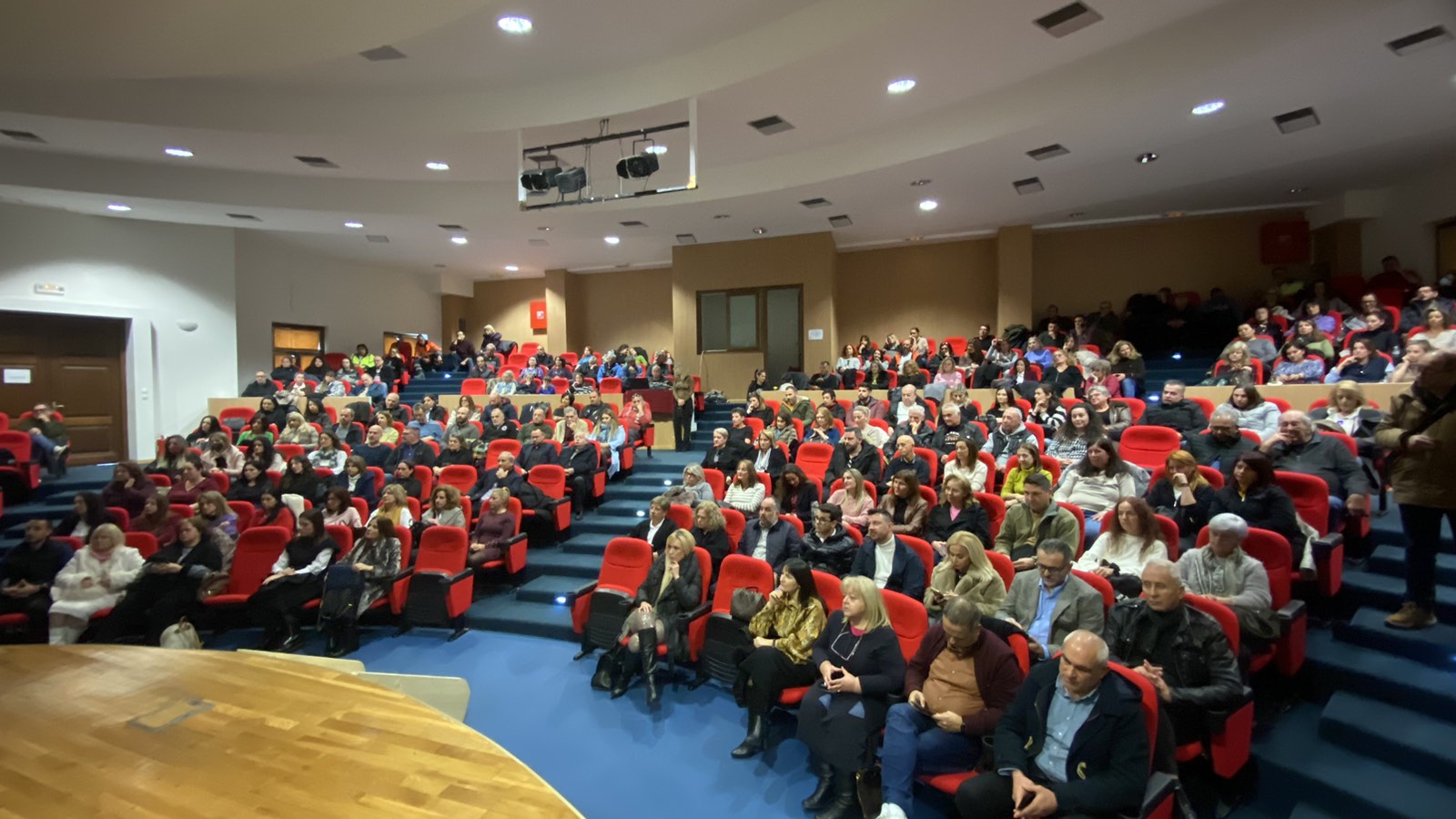 Οι υπάλληλοι του Δήμου Αιγιάλειας με αισιοδοξία για τη νέα χρονιά ΦΩΤΟ 30 Οι υπάλληλοι του Δήμου Αιγιάλειας με αισιοδοξία για τη νέα χρονιά ΦΩΤΟ