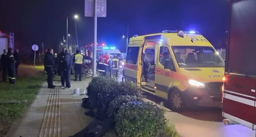 Πάτρα: Δύο νεκροί σε τροχαίο, αυτοκίνητο καρφώθηκε σε κολόνα ΒΙΝΤΕΟ - ΦΩΤΟ 29 Πάτρα: Δύο νεκροί σε τροχαίο, αυτοκίνητο καρφώθηκε σε κολόνα ΒΙΝΤΕΟ - ΦΩΤΟ