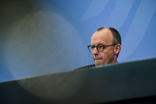 Ουκρανία: Αποκλείεται η ένταξή της στην ΕΕ το 2027 λέει ο Γερμανός καγκελάριος