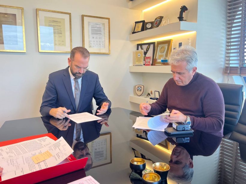 Αχαΐα: Αντιπλημμυρικά έργα στον ποταμό «Θολοπόταμο» και αλλού υπέγραψε ο Ν. Φαρμάκης