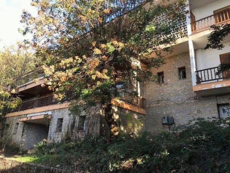 Καλέντζι: Στα αζήτητα, ούτε για 100€, το Περίπτερο του ΕΟΤ στο χωριό των Παπανδρέου