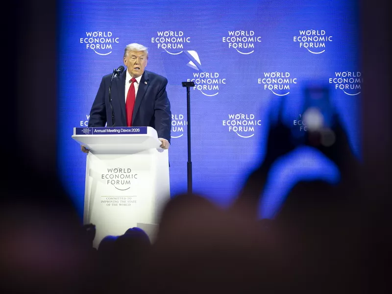 Τραμπ από το Νταβός: «Διαπραγματεύσεις για τη Γροιλανδία, όχι βία» ΒΙΝΤΕΟ 25 Τραμπ από το Νταβός: «Διαπραγματεύσεις για τη Γροιλανδία, όχι βία» ΒΙΝΤΕΟ