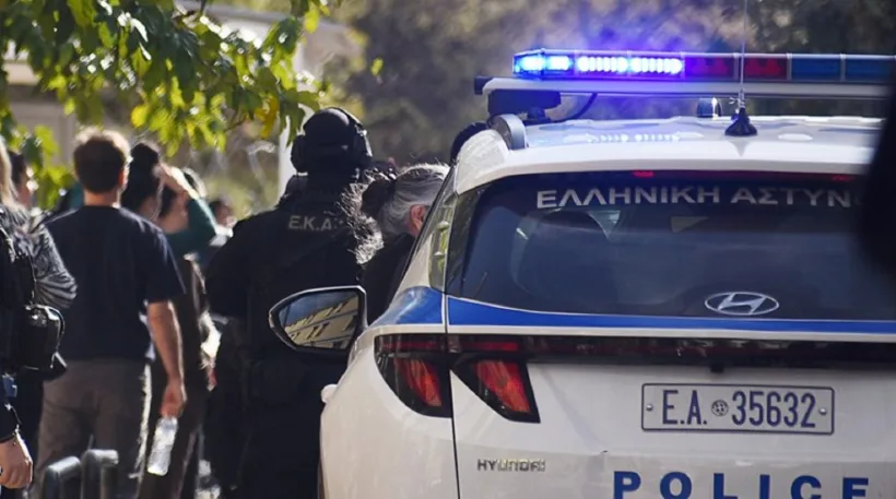 Ηλεία: Η Αστυνομία βρήκε ηρωίνη και χασίς 24 Ηλεία: Η Αστυνομία βρήκε ηρωίνη και χασίς