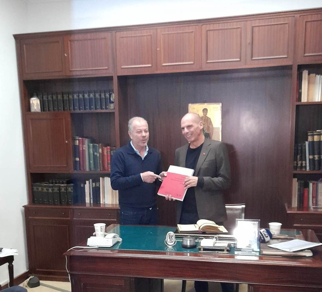 Μόνο φωτογραφίες ο κ. Κατσιγιάννης