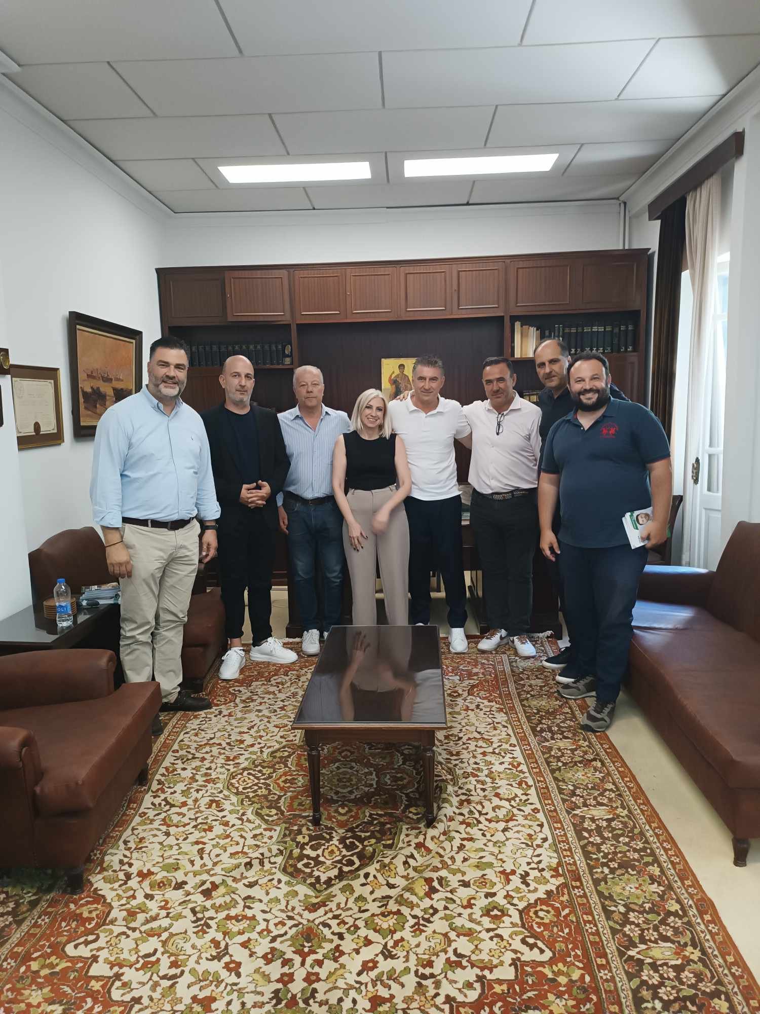 Μόνο φωτογραφίες ο κ. Κατσιγιάννης