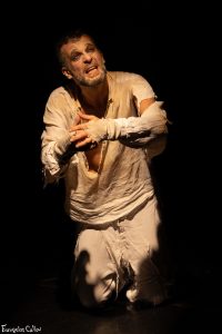 Η παράσταση – θρύλος για τη ζωή του Γιαννούλη Χαλεπά στην Πάτρα ΦΩΤΟ