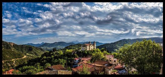 Λεόντιο: Κατέρρευσε ο λόφος που βρίσκεται η Εκκλησία μετά από βροχόπτωση - Εντρομοι οι κάτοικοι ΦΩΤΟ