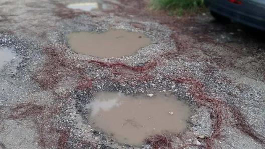 Πάτρα: Εγκατάλειψη στο Δημοτικό Πάρκινγκ Αγίου Διονυσίου ΦΩΤΟ