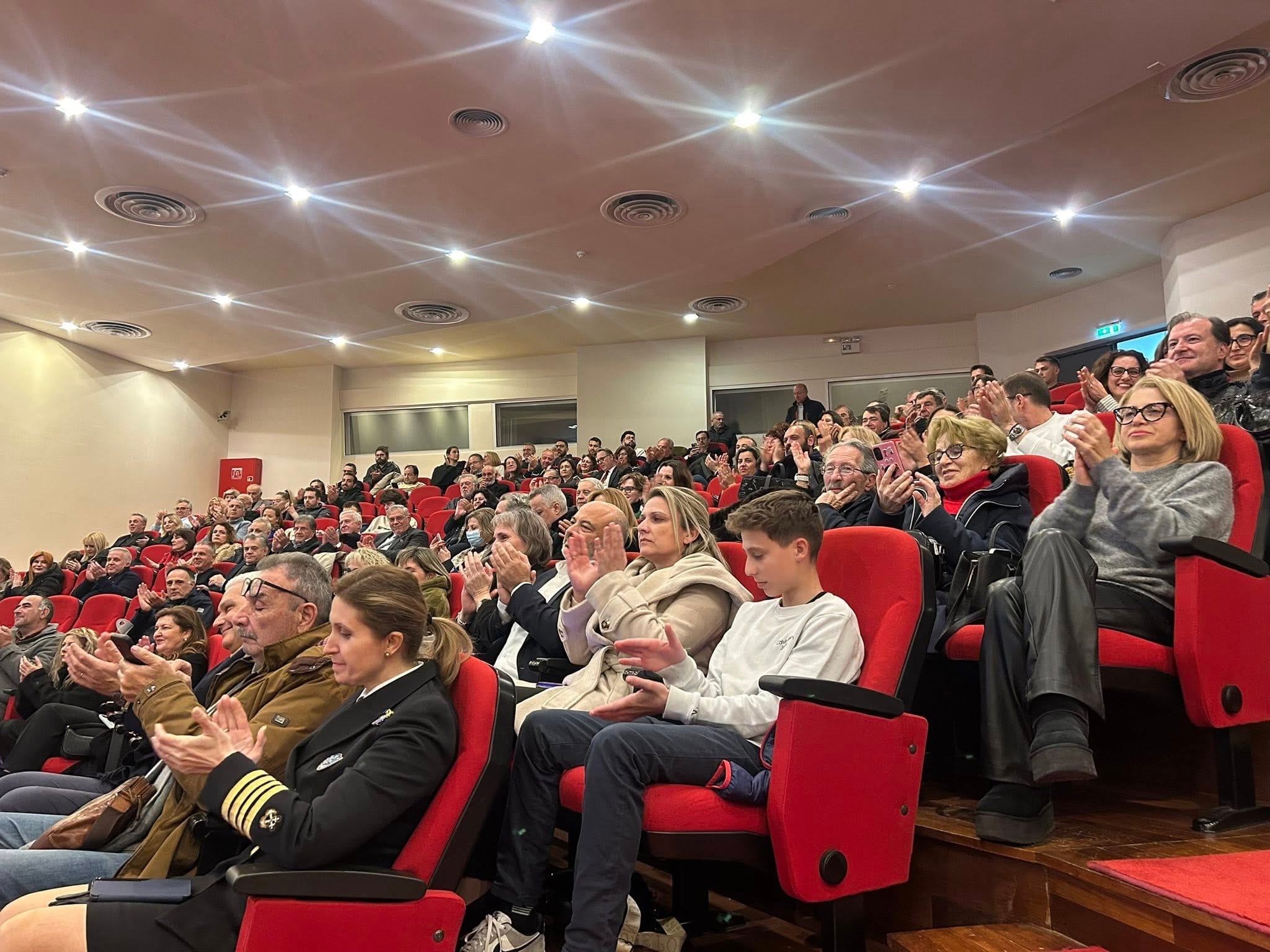 Πάτρα: Τίμησαν προσωπικότητες Γηριατρική και Ιστιοπλοϊκός ΦΩΤΟ 30 Πάτρα: Τίμησαν προσωπικότητες Γηριατρική και Ιστιοπλοϊκός ΦΩΤΟ