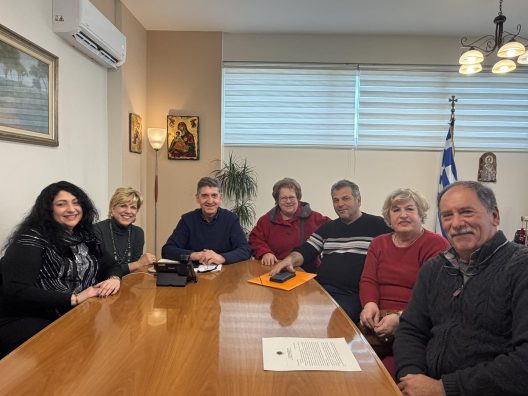 Λακκόπετρα: Η βελτίωση της ζωής κατοίκων και επισκεπτών στο επίκεντρο σύσκεψης