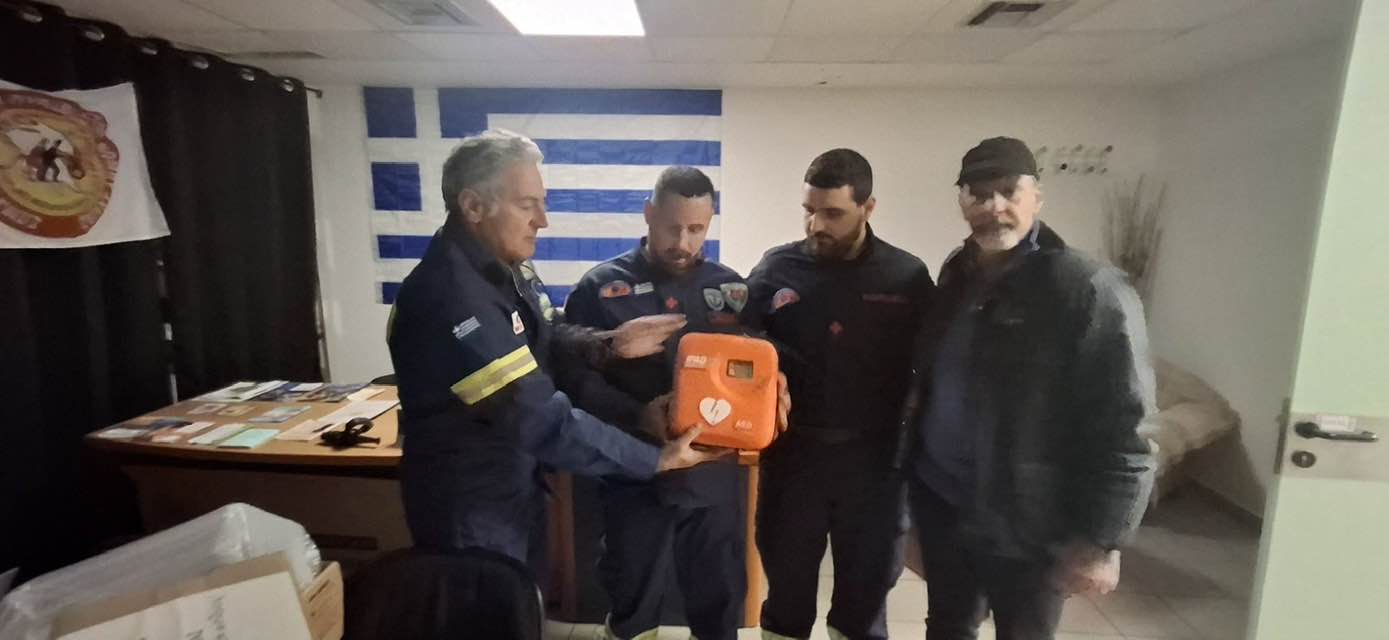 Αχαΐα: Καρδιακός απινιδωτής από Μπονάνο στους Εθελοντές Πυροσβέστες ΦΩΤΟ 31 Αχαΐα: Καρδιακός απινιδωτής από Μπονάνο στους Εθελοντές Πυροσβέστες ΦΩΤΟ