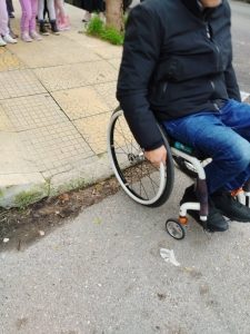 Ο Γεράσιμος Φεσσιάν με νήπια ΦΩΤΟ-ΒΙΝΤΕΟ