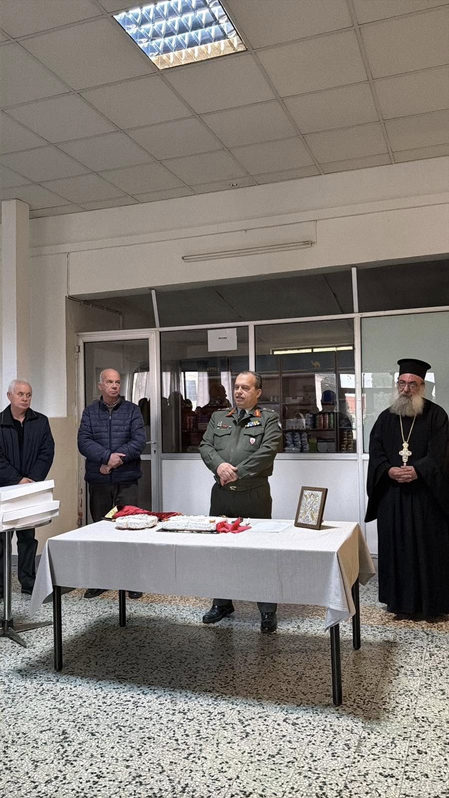 Πάτρα: Πίτα στο ΚΕΤΧ από το πολιτικό προσωπικό ΦΩΤΟ 29 Πάτρα: Πίτα στο ΚΕΤΧ από το πολιτικό προσωπικό ΦΩΤΟ