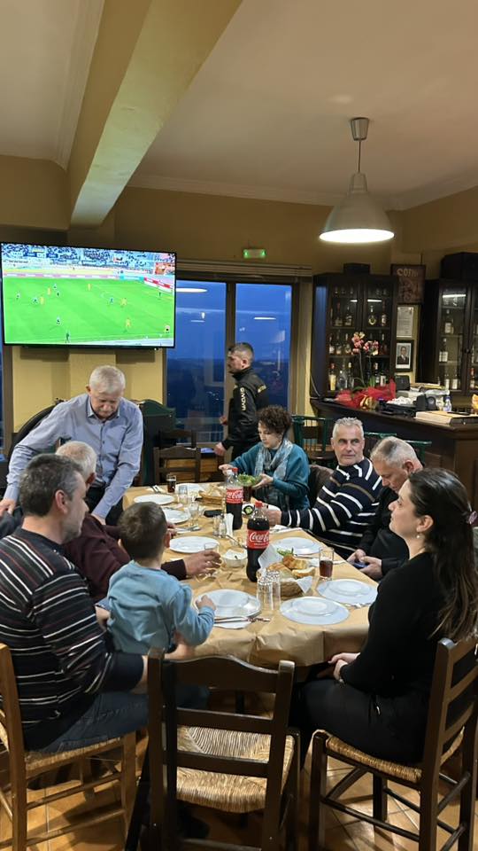 Η Αναγέννηση Σκιαδά με τις ευχές για καλούς αγώνες ΦΩΤΟ