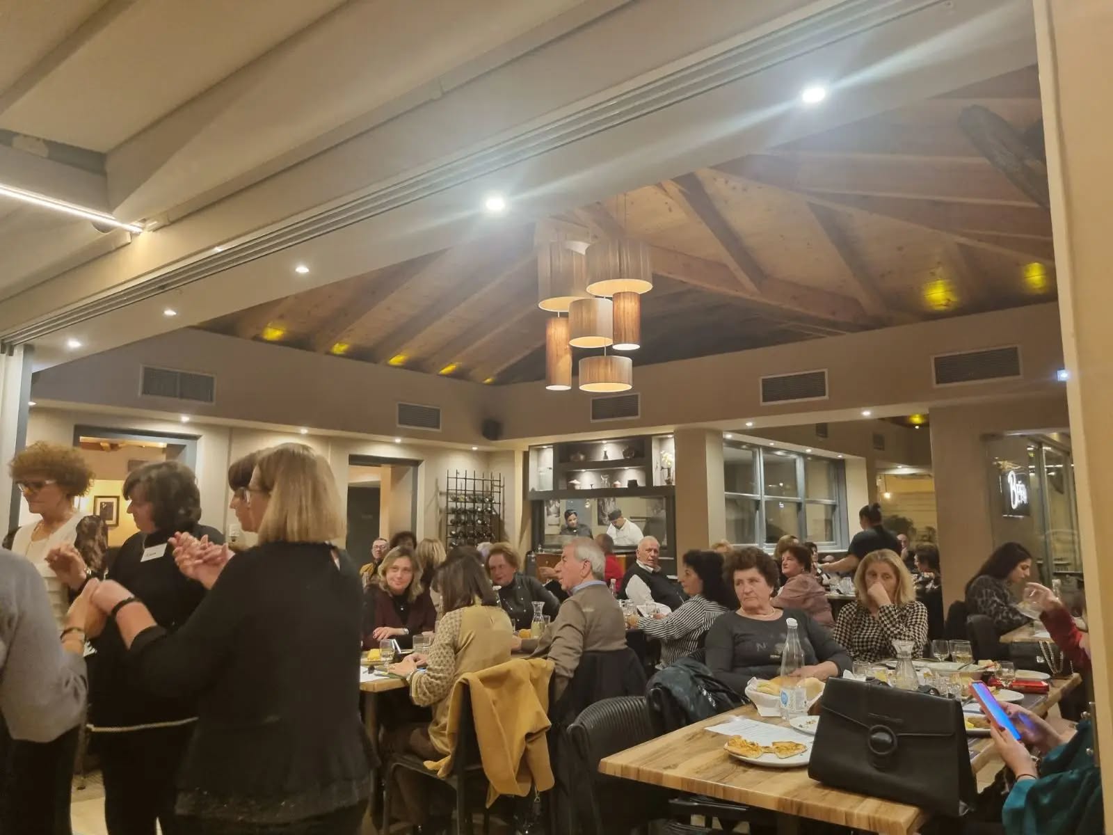 Στηρίζουν όσους έχουν ανάγκη στο Κράθιο Ακράτας ΦΩΤΟ