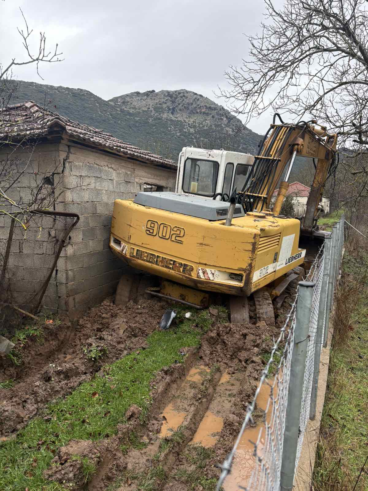 Αχαΐα: «Απόνερα» της κακοκαιρίας σήμαναν «συναγερμό» σε δύο σημεία ΦΩΤΟ