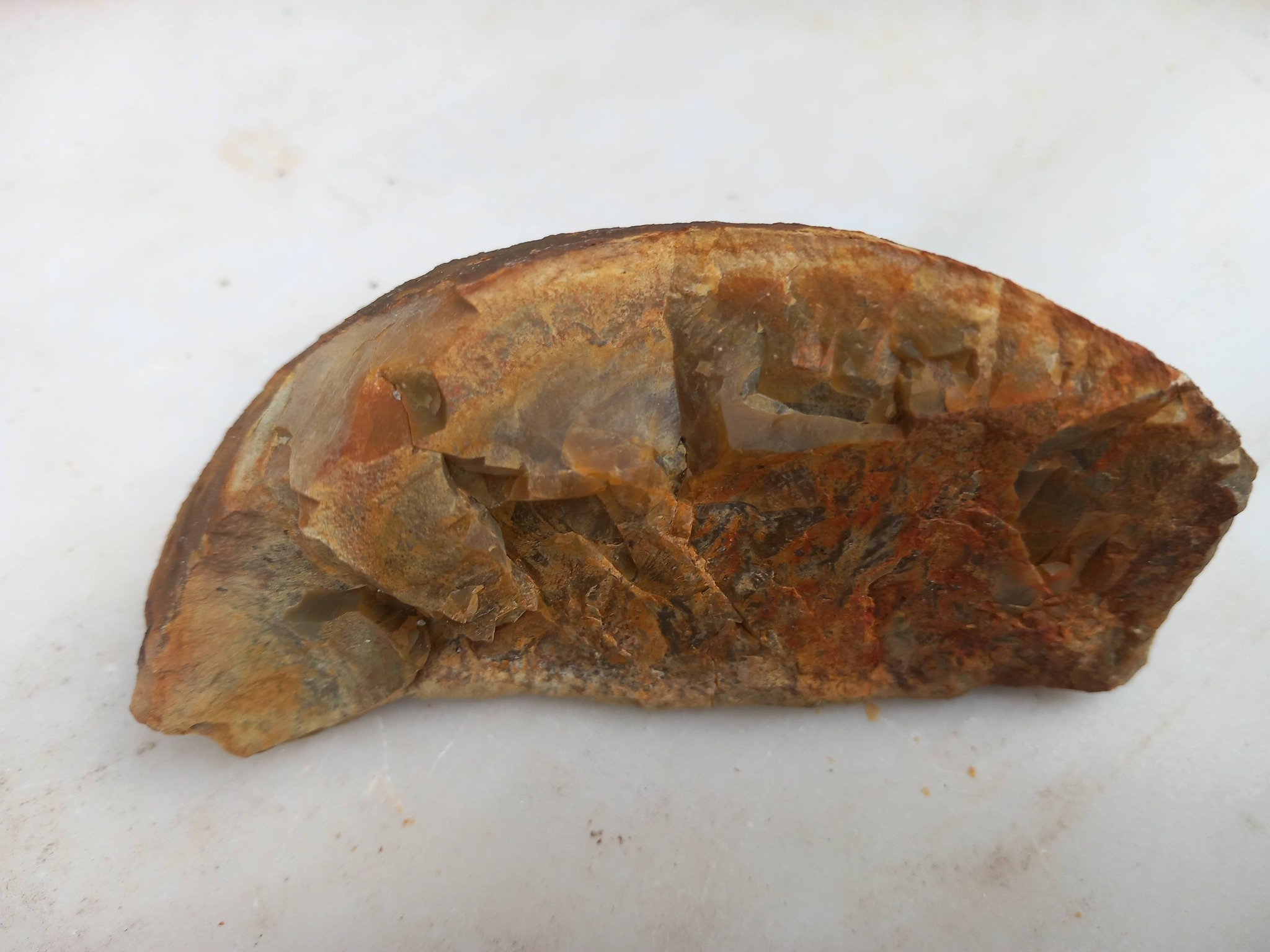 Καταρράκτης Αχαΐας: Νεαρός «γεωλόγος» συλλέγει «πλούτο» από πετρώματα με κρυστάλλους ΦΩΤΟ