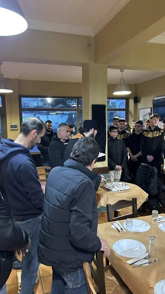 Η Αναγέννηση Σκιαδά με τις ευχές για καλούς αγώνες ΦΩΤΟ