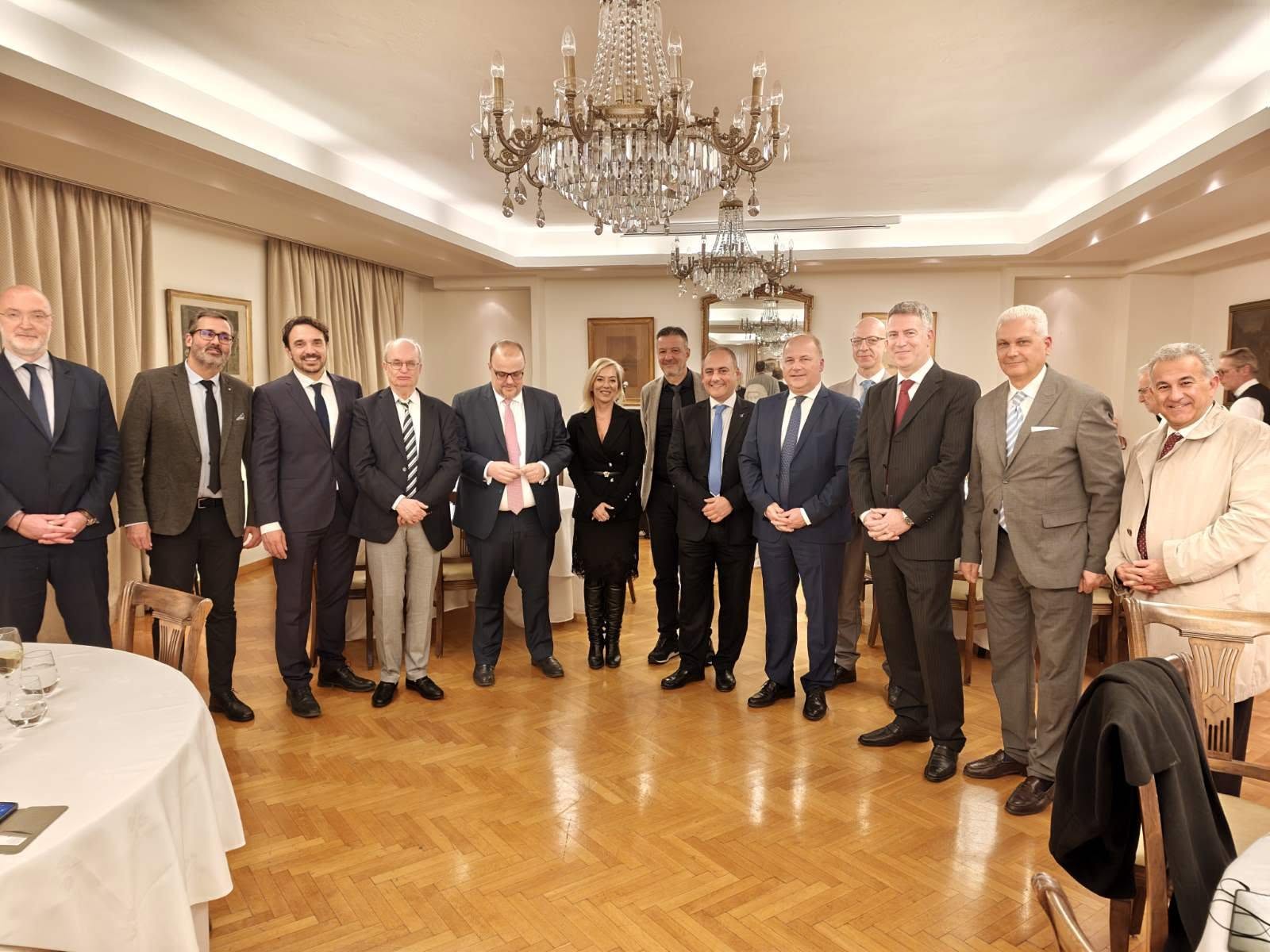 Αθήνα: Η πίτα του ΙΝΑΔΕ για την Ανάπτυξη της Δυτικής Ελλάδας ΦΩΤΟ 9 Αθήνα: Η πίτα του ΙΝΑΔΕ για την Ανάπτυξη της Δυτικής Ελλάδας ΦΩΤΟ