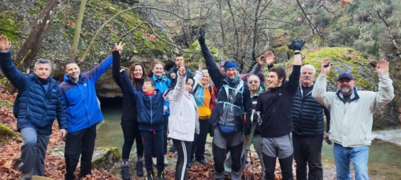 Στους καταρράκτες μέλη και φίλοι του Ορειβατικού Αιγίου ΦΩΤΟ