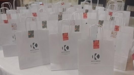 Ευχές και δώρα στην Αγία Τριάδα Πατρών ΦΩΤΟ