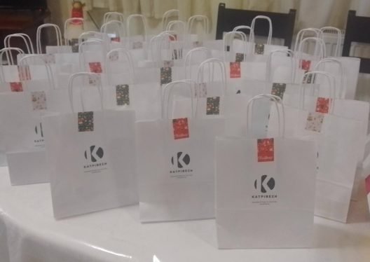 Ευχές και δώρα στην Αγία Τριάδα Πατρών ΦΩΤΟ