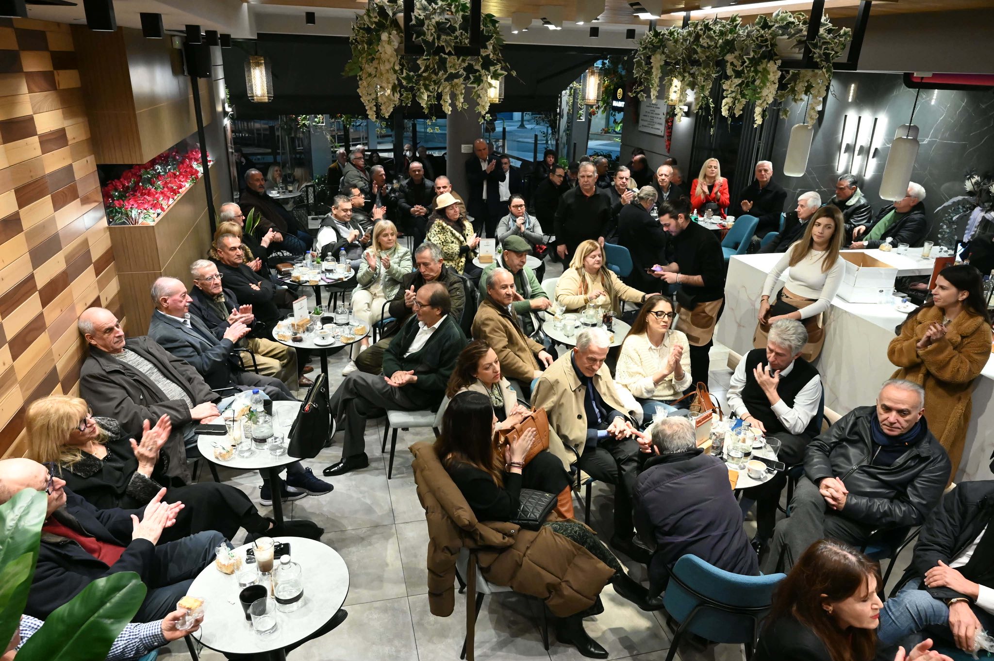 Αίγιο: Ο Κώστας Σκανδαλίδης σε εκδήλωση του ΠΑΣΟΚ, με εσωκομματική σύνεση ΦΩΤΟ