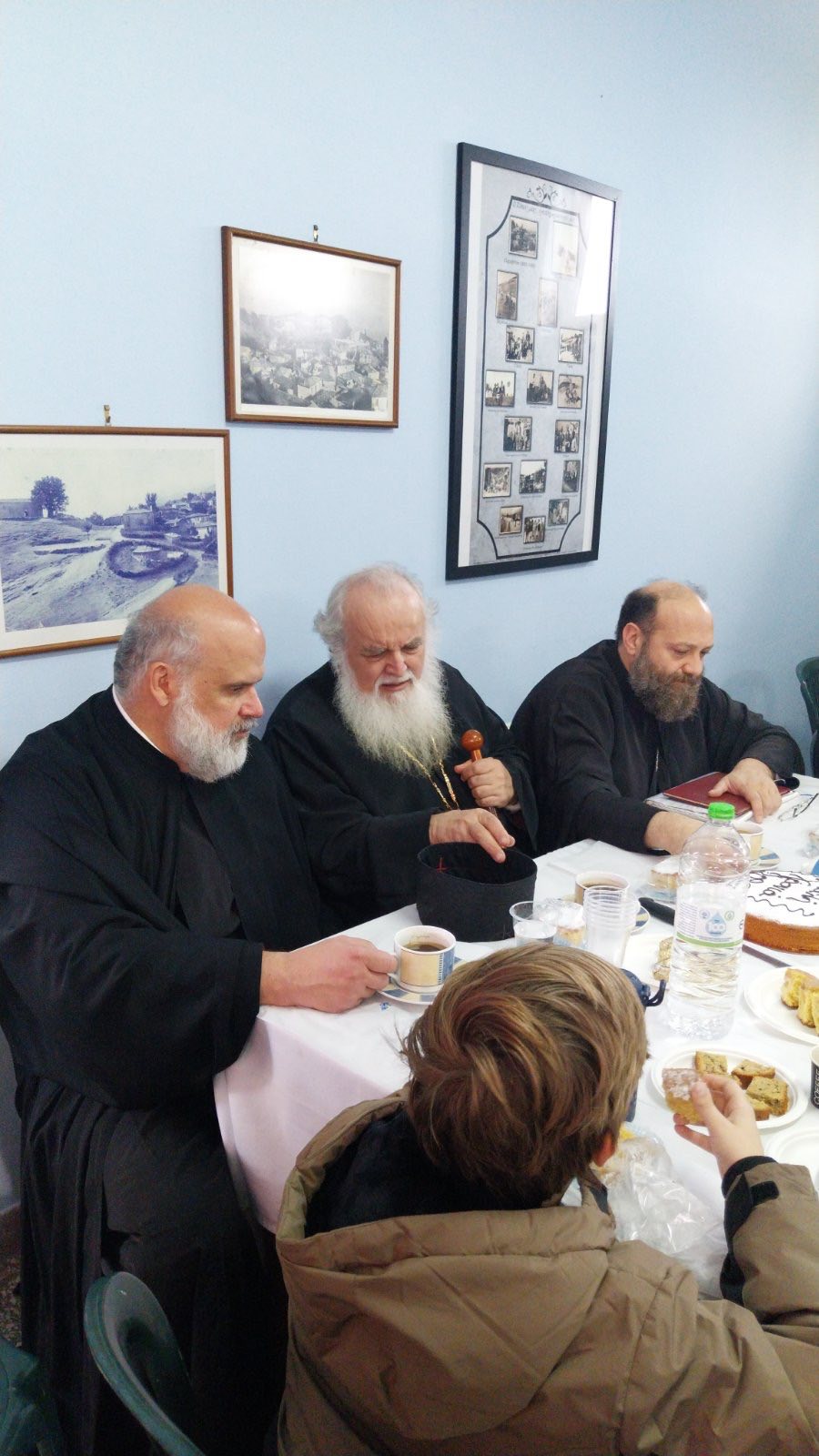 Φώτιση και πρόοδο στους μαθητές από την Ποροβίτσα Ακράτας και τους Τρεις Ιεράρχες ΦΩΤΟ