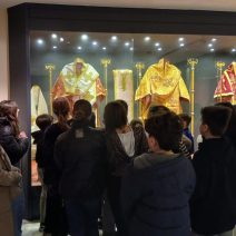 Μαθητές του Αιγίου σε πολύτιμα κειμήλια θρησκευτικής, εθνικής, ιστορικής αξίας του «Τσούνη» ΦΩΤΟ