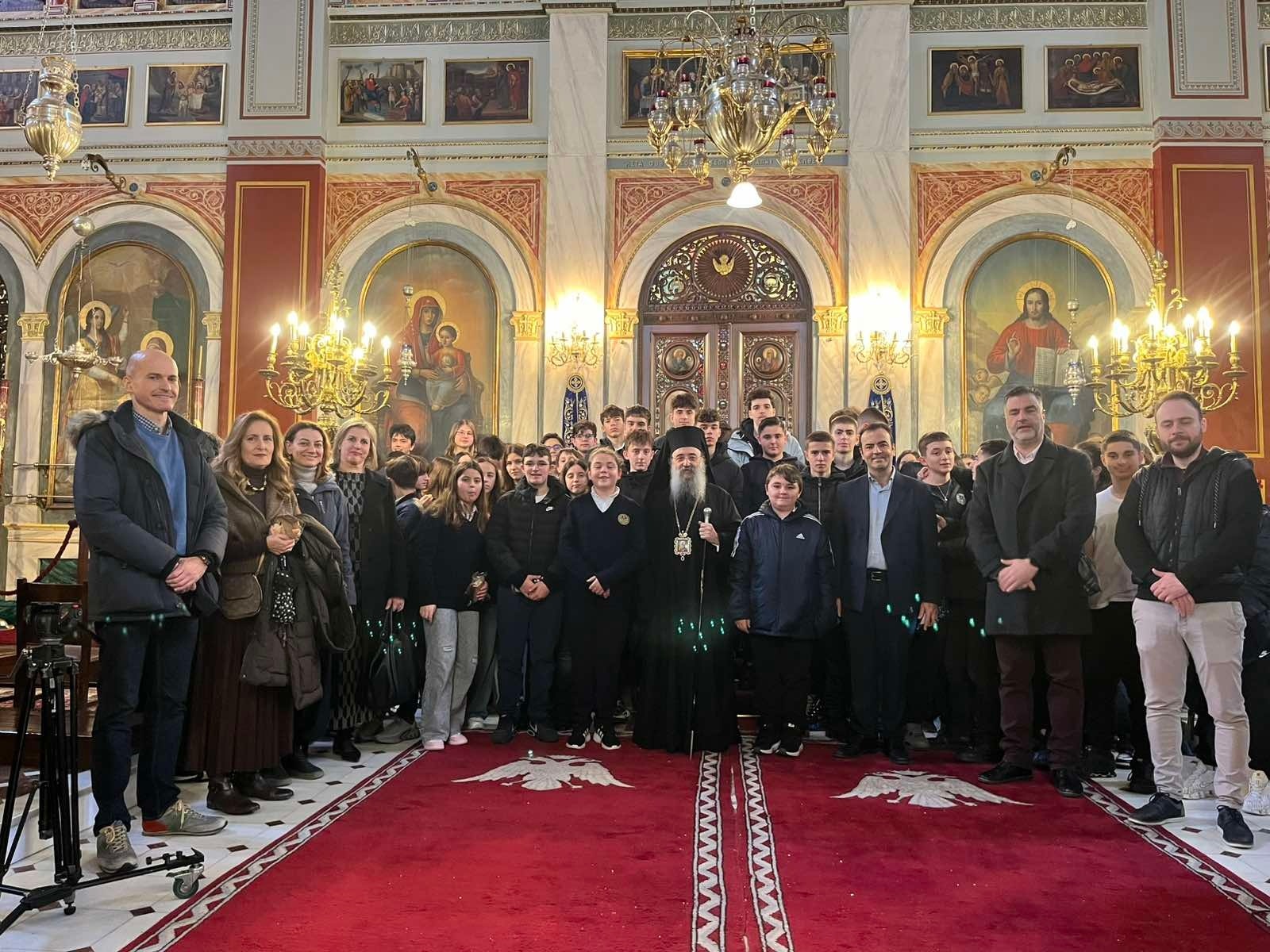 «Αρχονταρίκι» και φωτογραφία για μαθητές στο Αρσάκειο Γυμνάσιο Πάτρας ΦΩΤΟ