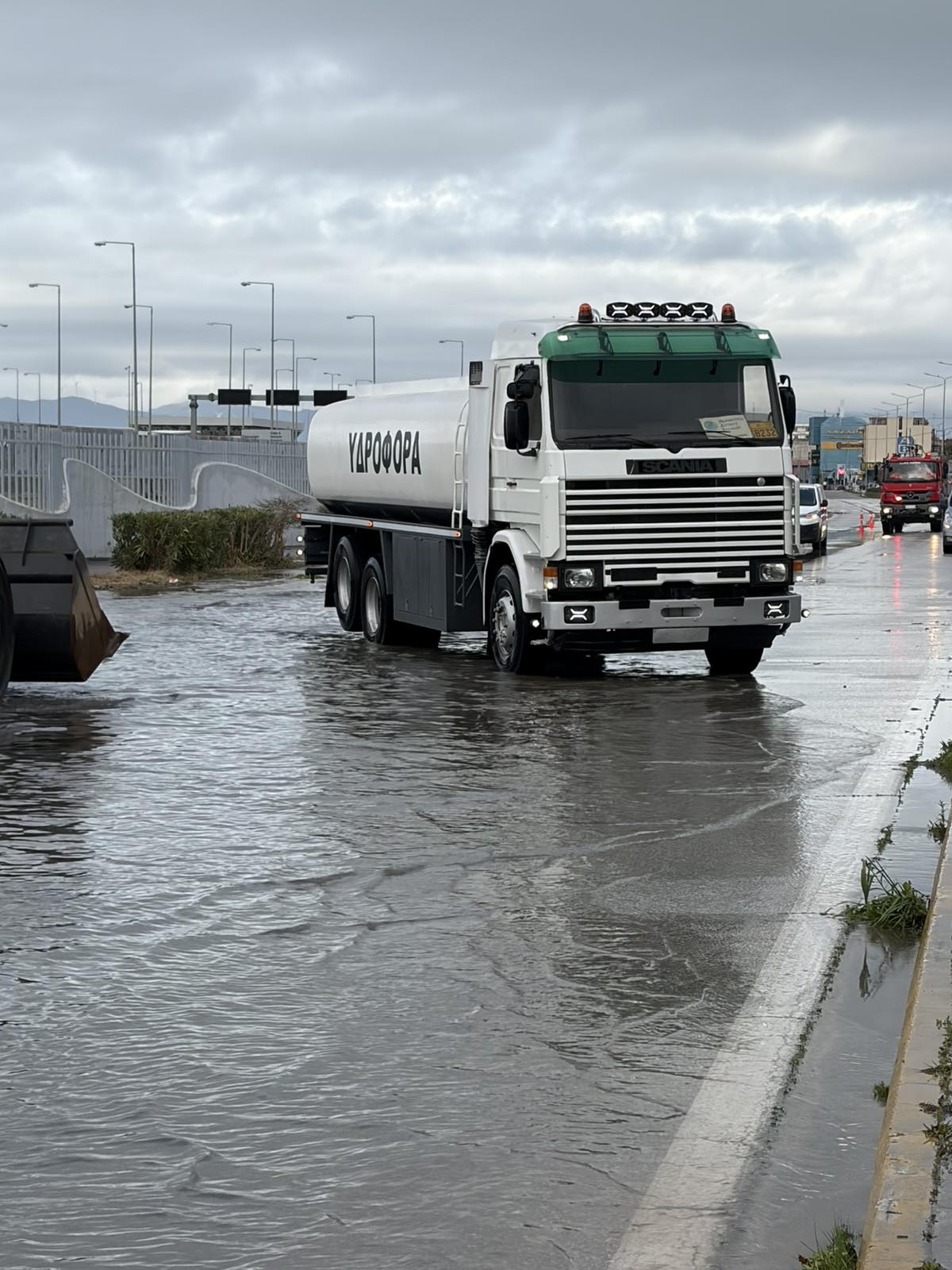 Πάτρα: Πλημύρισε και έκλεισε ο δρόμος...«λίμνη» Ακτή Δυμαίων ΦΩΤΟ 30 Πάτρα: Πλημύρισε και έκλεισε ο δρόμος...«λίμνη» Ακτή Δυμαίων ΦΩΤΟ