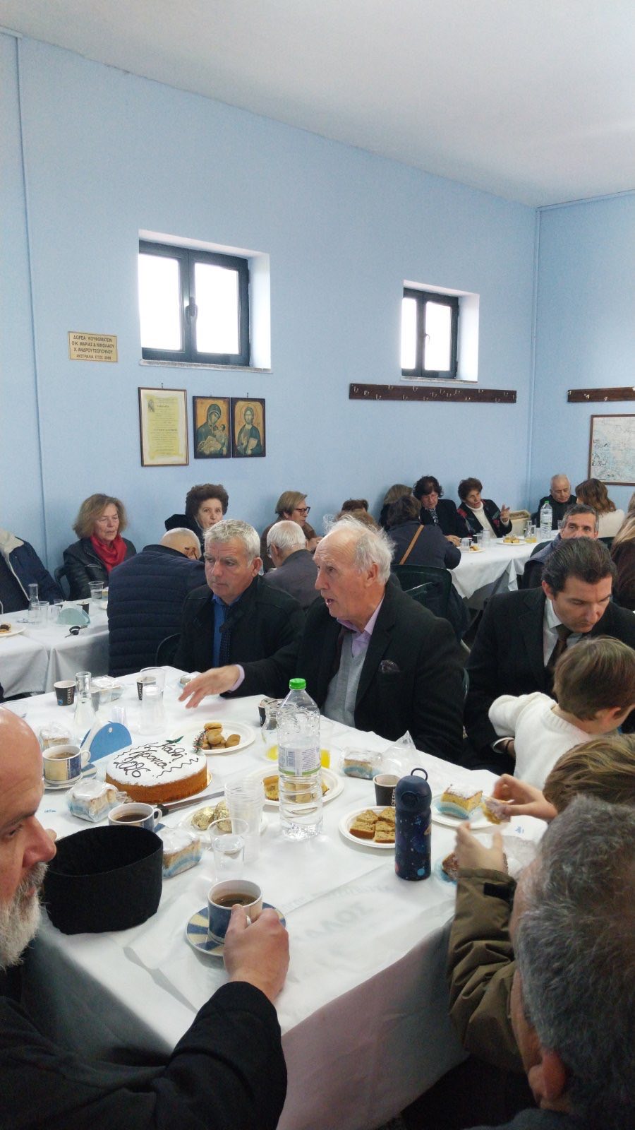 Φώτιση και πρόοδο στους μαθητές από την Ποροβίτσα Ακράτας και τους Τρεις Ιεράρχες ΦΩΤΟ