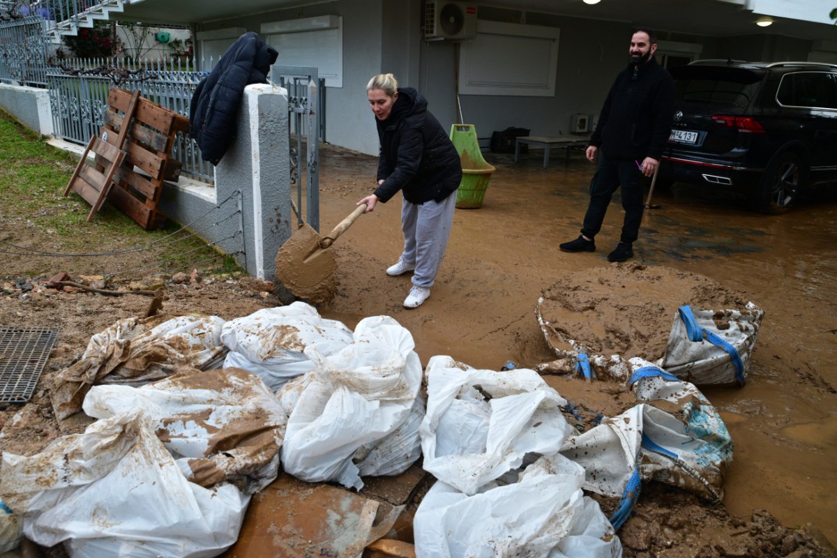 Νότια Προάστια: Φόβοι για νέο κύμα κακοκαιρίας από το βράδυ 32 Νότια Προάστια: Φόβοι για νέο κύμα κακοκαιρίας από το βράδυ