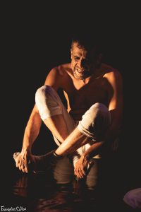 Η παράσταση – θρύλος για τη ζωή του Γιαννούλη Χαλεπά στην Πάτρα ΦΩΤΟ