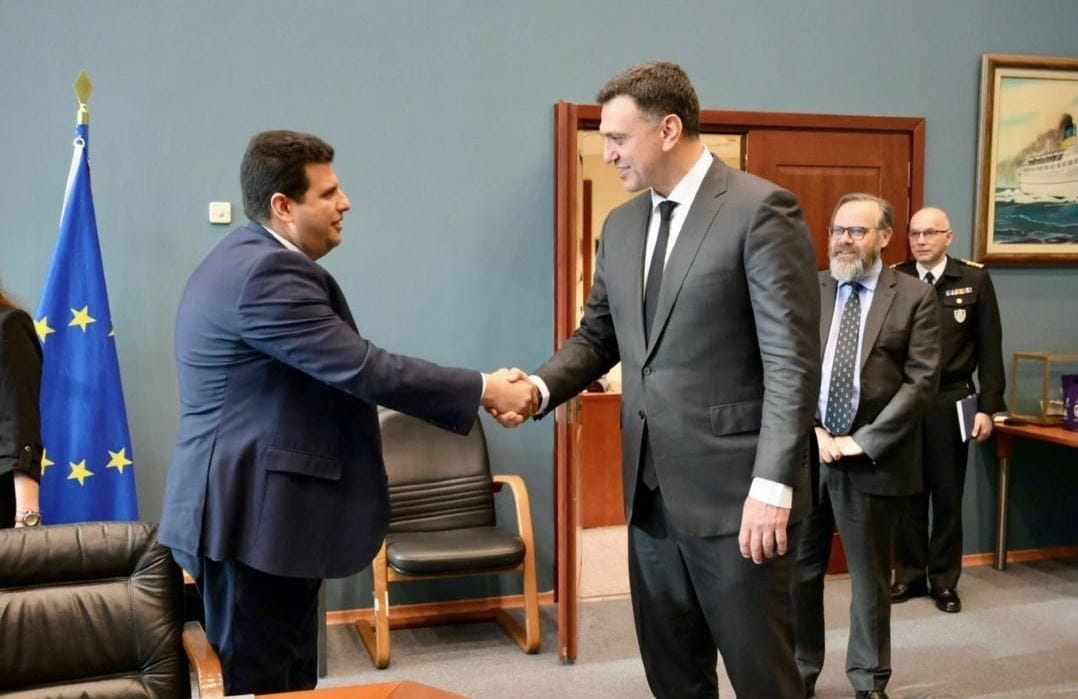 Πάτρα: Επενδυτές στο λιμάνι για δρομολόγια στην Αίγυπτο - Με «υπογραφή» Κικίλια ΦΩΤΟ 31 Πάτρα: Επενδυτές στο λιμάνι για δρομολόγια στην Αίγυπτο - Με «υπογραφή» Κικίλια ΦΩΤΟ