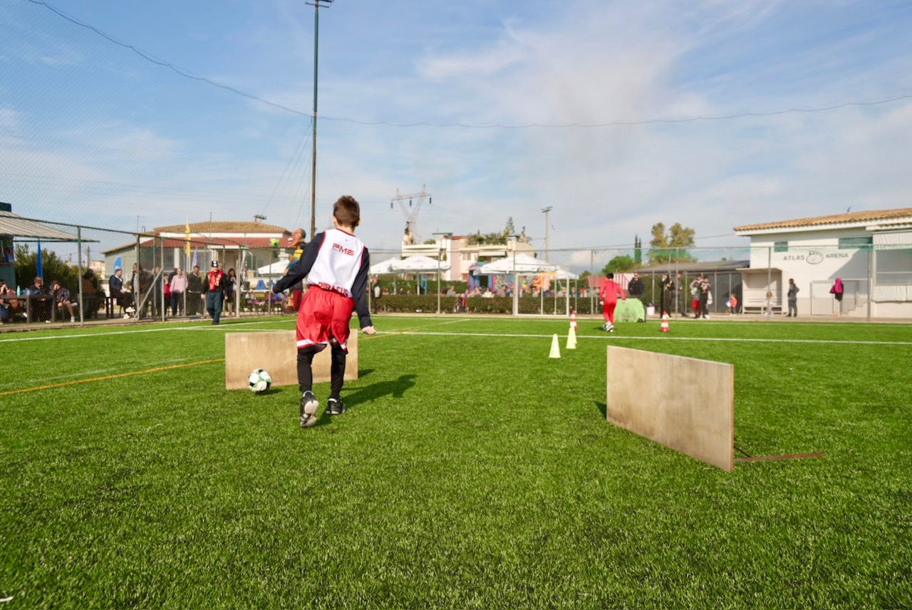 Πάτρα: Τα παιδιά στην «Αθλητική Καρναβαλιάδα» του Καρναβαλιού των Μικρών
