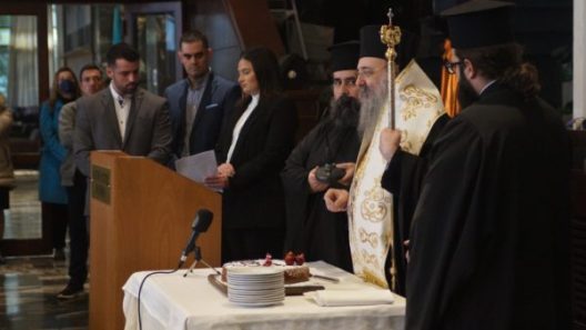 Με τον συμπατριώτη τους Χρυσόστομο η πίτα των Αρκάδων της Πάτρας