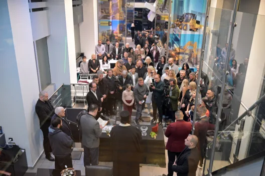 Πάτρα: Λάμψη, πολιτική και αγορά στην πίτα του επιχειρηματία Αλέξανδρου Καλλέργη ΦΩΤΟ 26 Πάτρα: Λάμψη, πολιτική και αγορά στην πίτα του επιχειρηματία Αλέξανδρου Καλλέργη ΦΩΤΟ