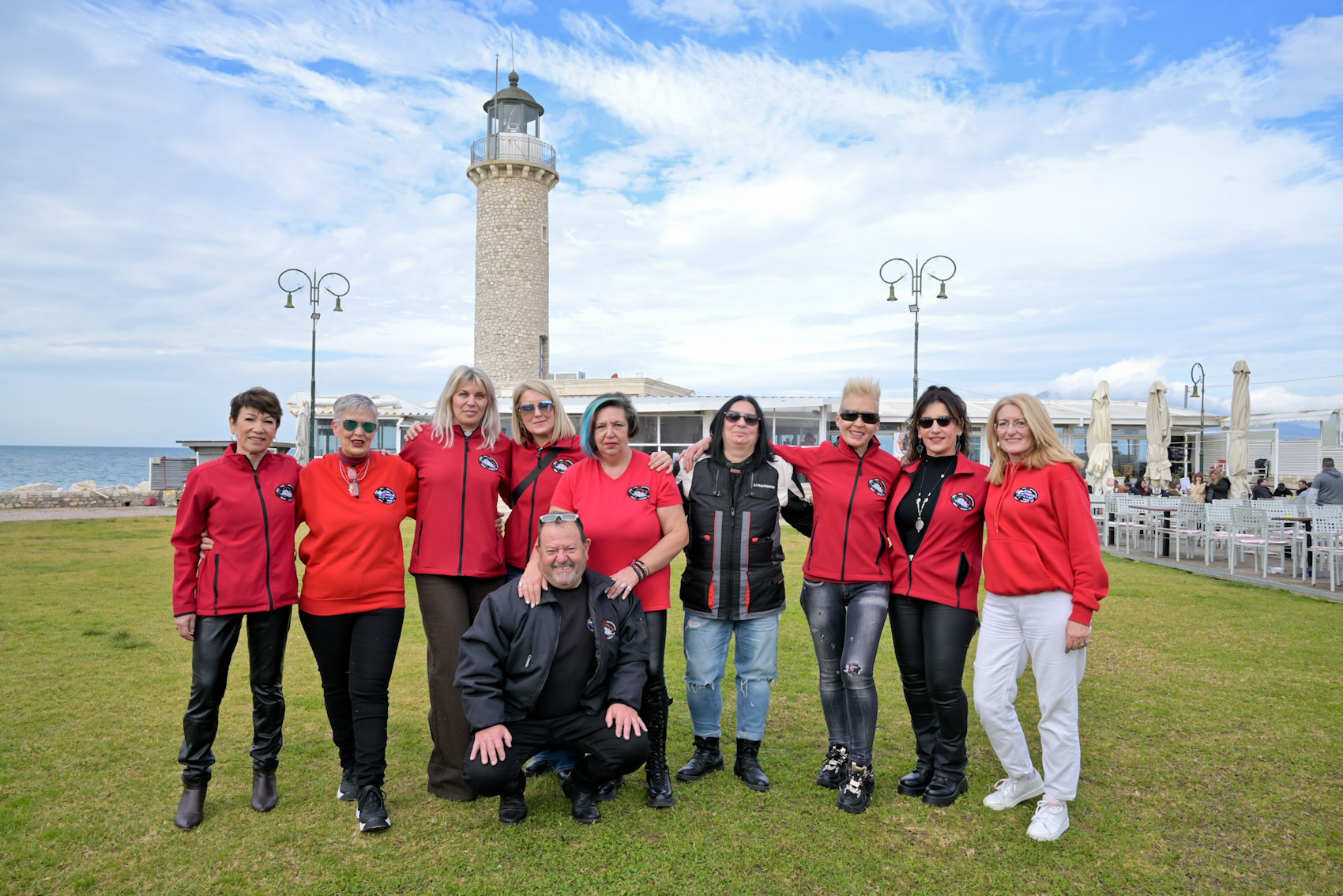 Γέμισε με μοτοσικλετιστές της ΑΧΛΕΜΟ ο Φάρος της Πάτρας ΦΩΤΟ