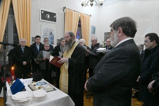 Πάτρα: Κοσμοσυρροή στην Πρωτοχρονιάτικη πίτα της «Πολυφωνικής» ΦΩΤΟ