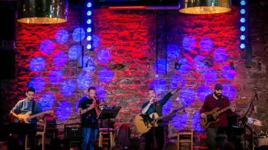 Ο Πατρινός δημιουργός Γιάννης Λιόλιος επιστρέφει με νέα δισκογραφική δουλειά ΦΩΤΟ - ΒΙΝΤΕΟ