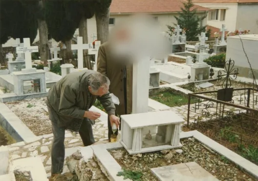 Καλάβρυτα: Καταγράφουν δορυφορικά τους τάφους για να ξέρουν νεκρούς, μνήματα, κενοτάφια