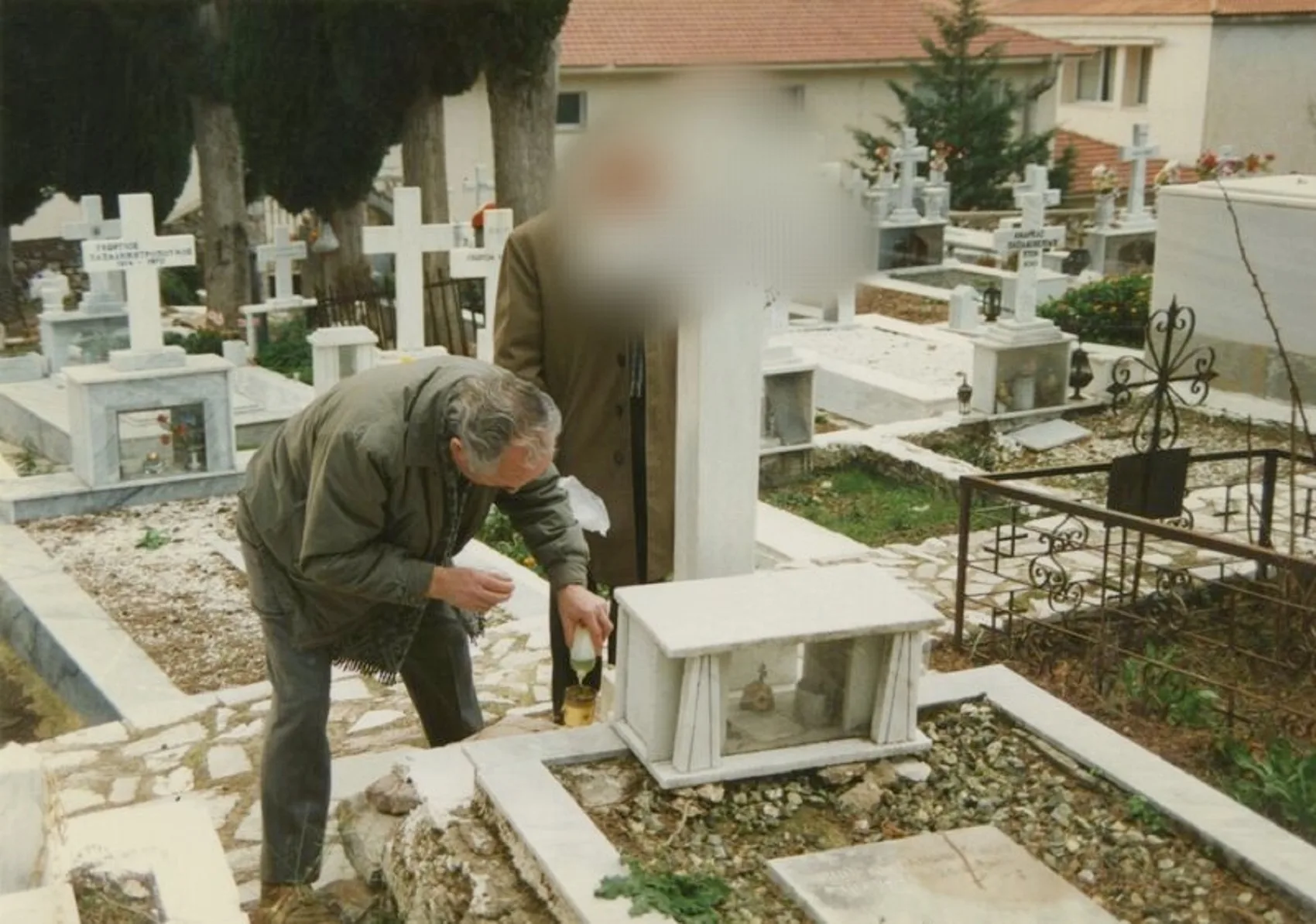 Καλάβρυτα: Καταγράφουν δορυφορικά τους τάφους για να ξέρουν νεκρούς, μνήματα, κενοτάφια