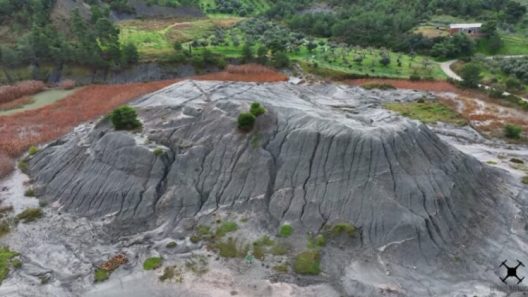 Παυλόκαστρο: Αναζητούν «κρυμμένο θησαυρό», με άγνωστους φυσικούς σχηματισμούς ΒΙΝΤΕΟ