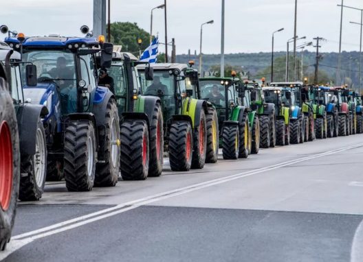 Οι αποφάσεις των αγροτών για τα μπλόκα, ποιοι φεύγουν, ποιοι παραμένουν