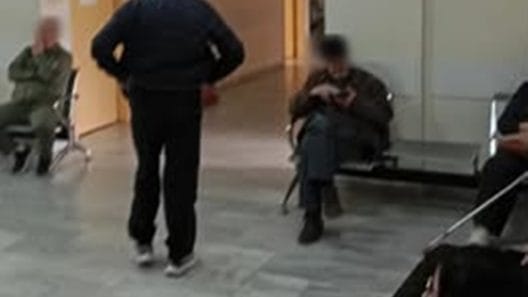 Αίγιο: «Γολγοθάς» εξυπηρέτησης στο φαρμακείο του ΕΟΠΥΥ, σε άδεια η μια υπάλληλος ΦΩΤΟ