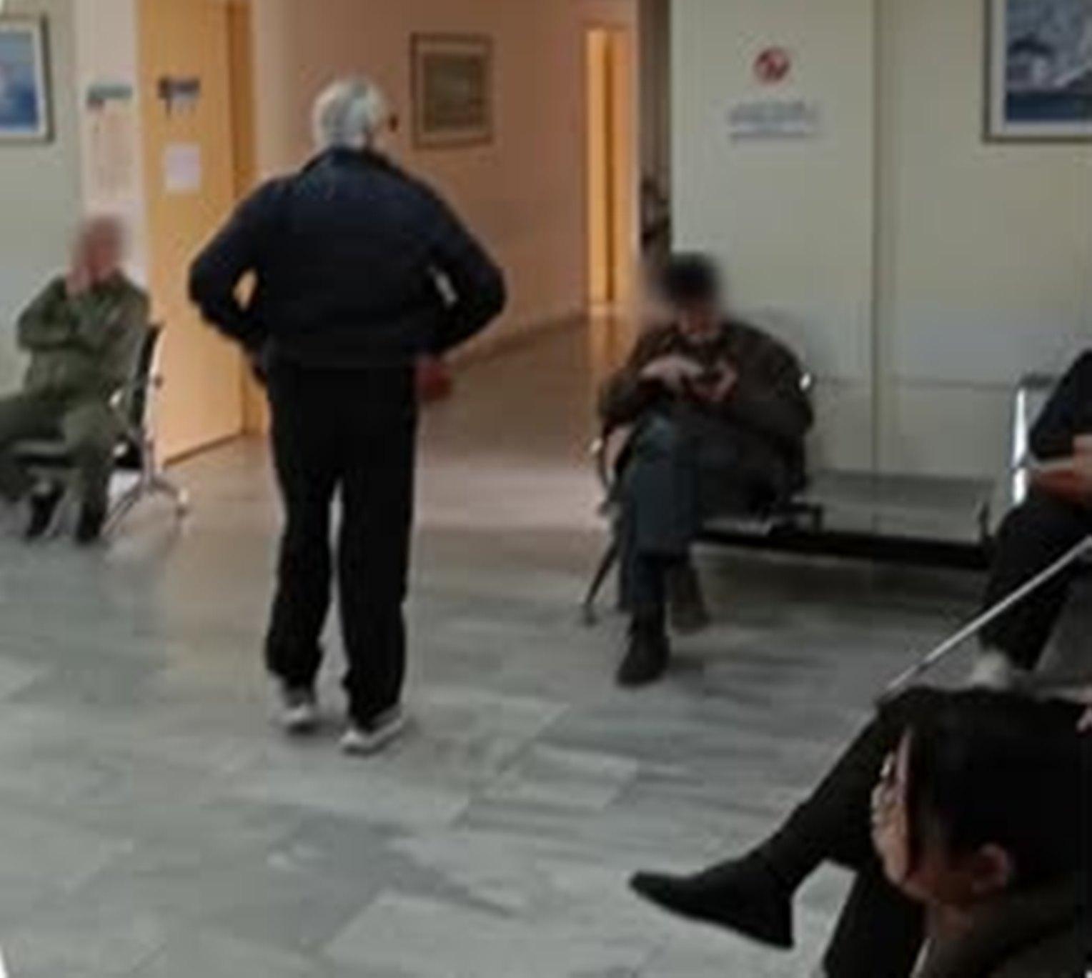 Αίγιο: «Γολγοθάς» εξυπηρέτησης στο φαρμακείο του ΕΟΠΥΥ, σε άδεια η μια υπάλληλος ΦΩΤΟ